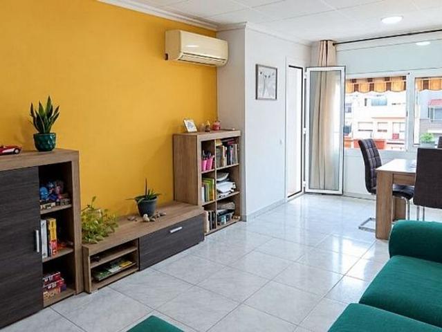 Ático en venta en calle De Lérida, Sant Adrià de Besos, de 85 m² 3 habitaciones por 239.500