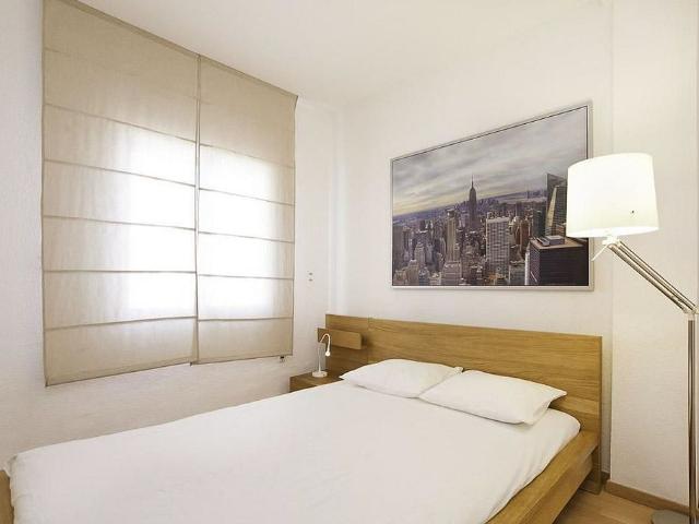 Ático en venta en calle De Les Camèlies, Barcelona, de 44 m² 1 habitación por 280.000