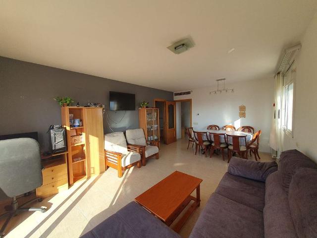 Ático en venta en calle De L'escorxador, Vilanova i La Geltrú, de 84 m² 4 habitaciones por 375.000