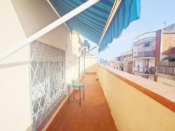 Ático en venta en calle De Llançà, Hospitalet de Llobregat, L´, de 45 m² 2 habitaciones por 155.000