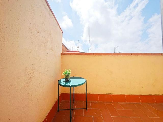 Ático en venta en calle De Llançà, Hospitalet de Llobregat, L´, de 55 m² 2 habitaciones por 155.000