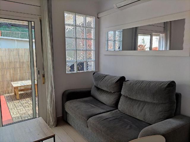 Ático en venta en calle De Ramon Rocafull, Barcelona, de 50 m² 2 habitaciones por 235.000