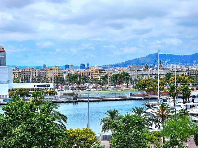Ático en venta en calle De Sant Elm, Barcelona, de 60 m² 2 habitaciones por 450.000