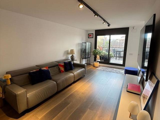 Ático en venta en plaza De la Vila, Sant Adrià de Besos, de 85 m² 2 habitaciones por 395.000