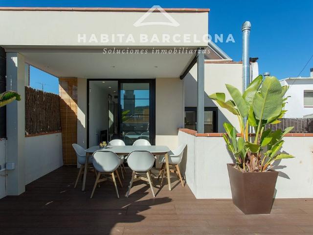 Ático en venta en calle D'en Serra, Barcelona, de 59 m² 1 habitación por 410.000