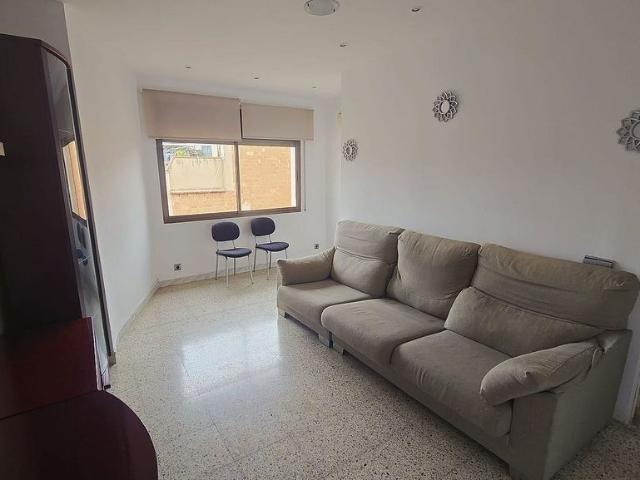 Piso en venta en calle Del Conveni, Barcelona, de 78 m² 3 habitaciones por 239.000