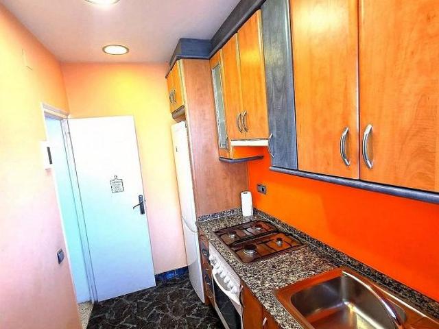 Piso en venta en calle Del Conveni, Barcelona, de 78 m² 3 habitaciones por 225.000