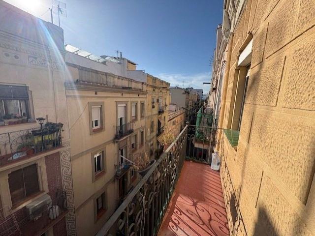 Ático en venta en calle Del Baluard, Barcelona, de 36 m² 1 habitación por 195.000