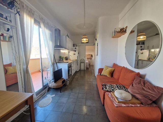 Ático en venta en calle Del Doctor Giné i Partagàs, Barcelona, de 27 m² 1 habitación por 220.000