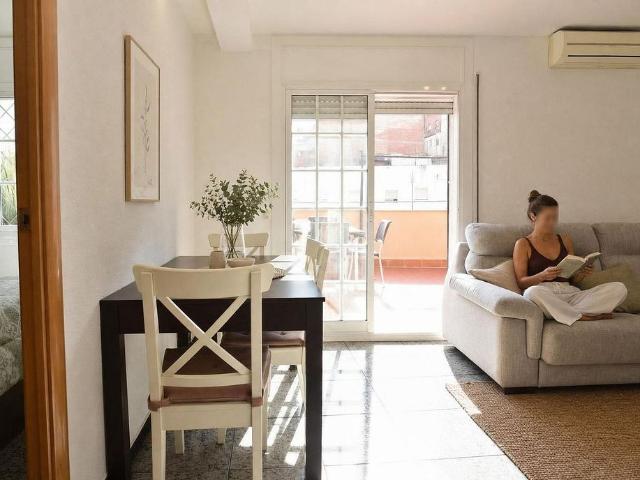 Ático en venta en calle Del Llobregós, Barcelona, de 60 m² 3 habitaciones por 290.000