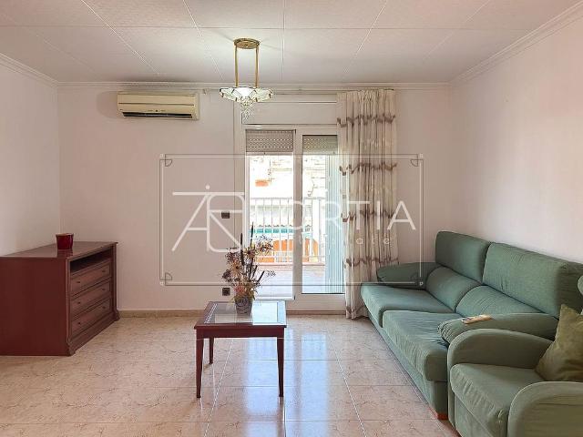 Ático en venta en calle Del Mont, Hospitalet de Llobregat, L´, de 89 m² 3 habitaciones por 350.000