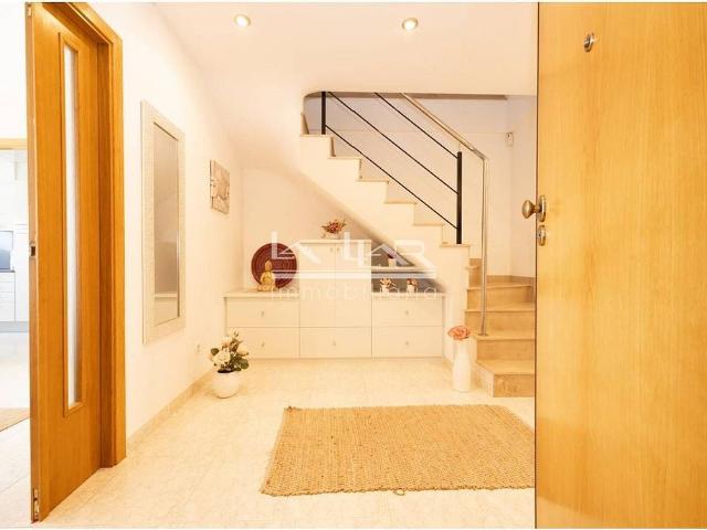 Ático en venta en calle Del Nord, Vic, de 106 m² 3 habitaciones por 360.000