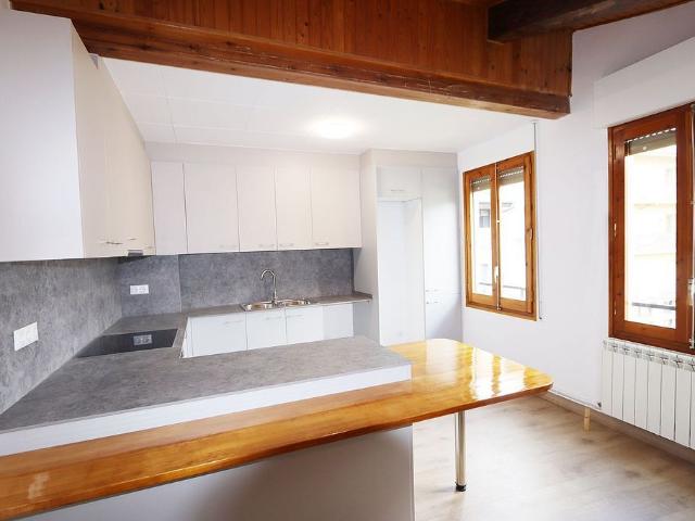 Ático en venta en calle Del Pou, Seu d´Urgell, la, de 109 m² 3 habitaciones por 298.000