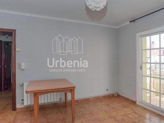 Ático en venta en calle Del Poeta Josep Punsola, Mataró, de 72 m² 3 habitaciones por 102.300