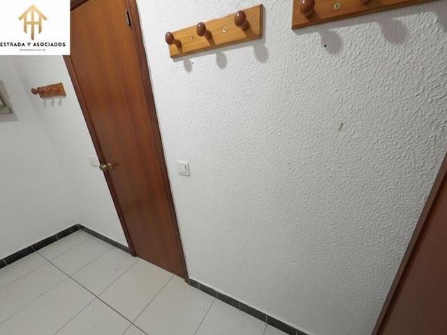 Ático en venta en calle Del Rosselló, Hospitalet de Llobregat, L´, de 47 m² 2 habitaciones por 135.000