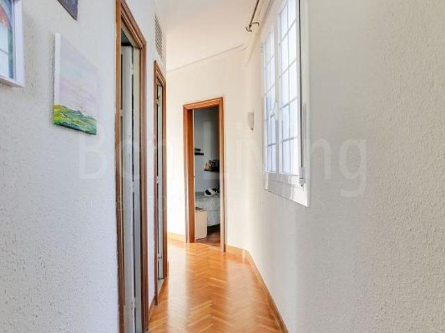 Ático en venta en calle D'europa, Barcelona, de 85 m² 3 habitaciones por 740.000