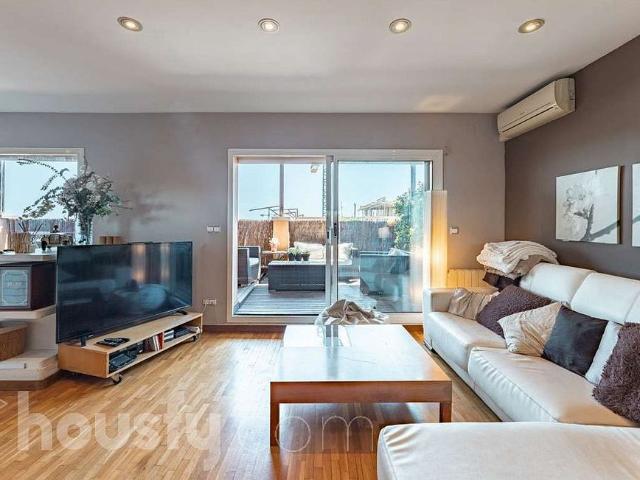 Ático en venta en calle D'ignasi Iglesias, Vilafranca del Penedès, de 200 m² 4 habitaciones por 450.000