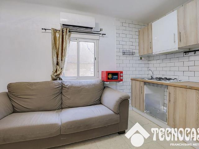 Ático en venta en calle D'isaac Albéniz, Badalona, de 34 m² 2 habitaciones por 150.000