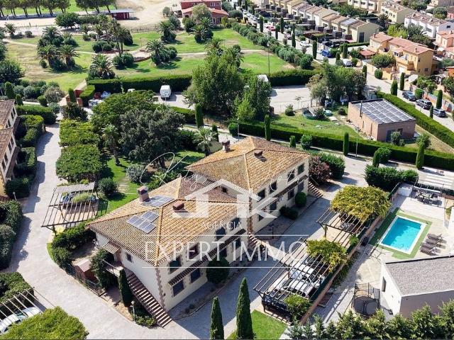 Ático en venta en calle Figueres, Torroella de Fluvià, de 70 m² 2 habitaciones por 225.000