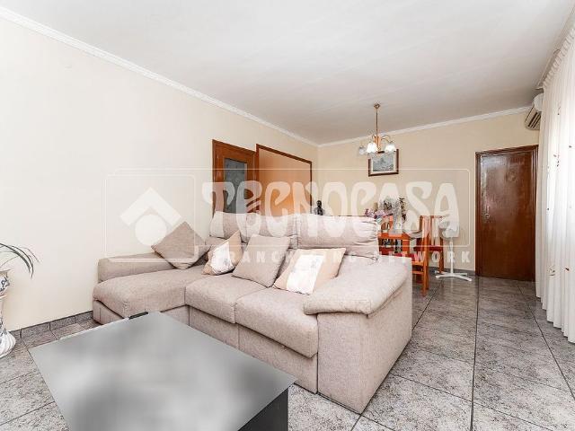 Ático en venta en calle Flors de Les, Sant Joan Despí, de 79 m² 2 habitaciones por 215.000