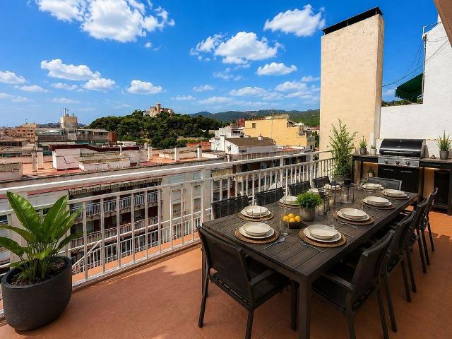 Ático en venta en calle Manuel Girona, Castelldefels, de 82 m² 3 habitaciones por 397.700