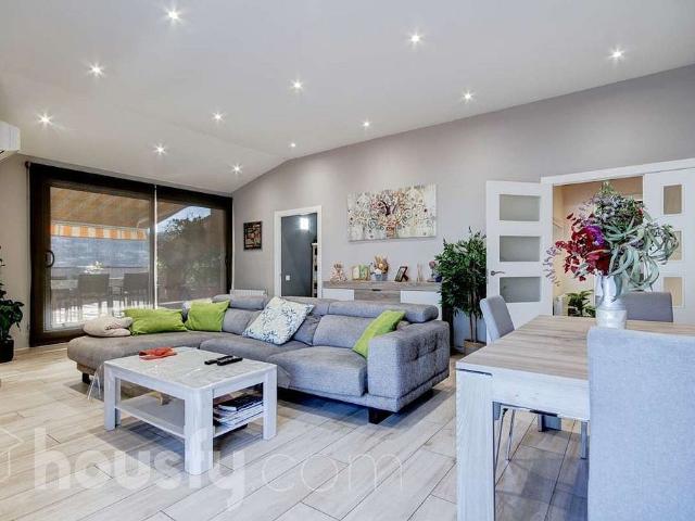 Ático en venta en calle Major, Montmeló, de 155 m² 5 habitaciones por 440.000