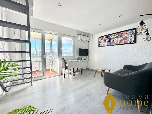 Ático en venta en calle Port Grec, Castelló d´Empúries, de 26 m² 1 habitación por 117.000