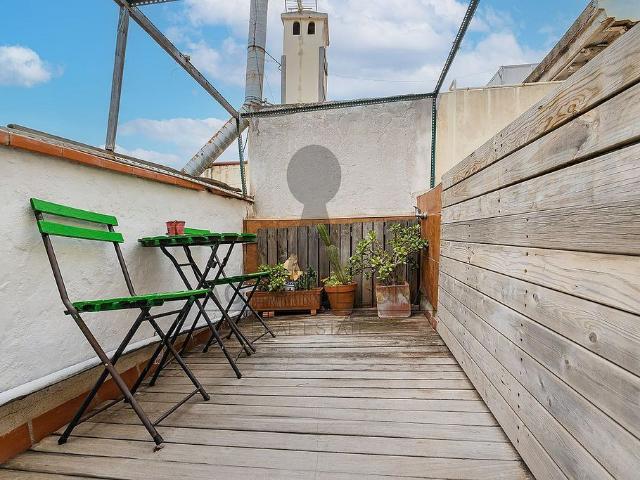 Ático en venta en calle Reial, Barcelona, de 100 m² 4 habitaciones por 545.000