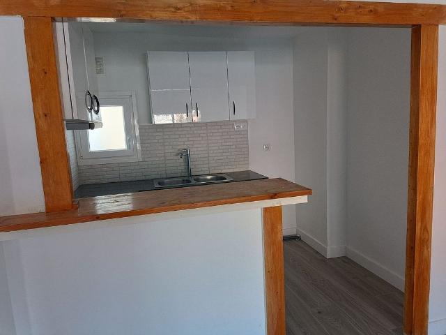 Ático en venta en calle Sant Pere de Romani, Molins de Rei, de 55 m² 3 habitaciones por 165.000