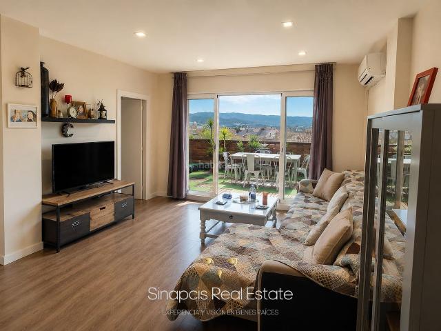 Ático en venta en Castelldefels, Centre. Ático en el centro con terraza de 30 m² en Castelldefels. Áticos.