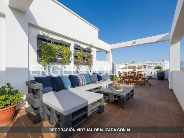 Ático en venta en Conil de la Frontera, Conil. Ático con Espectacular Terraza en el Corazón de Conil. Áticos Conil de la.