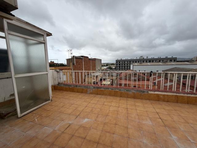 Ático en venta en Cornellà de Llobregat, Almeda El Corte Inglés. Áticos Cornellà de.