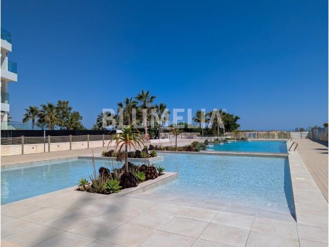 Ático en venta en Dénia, El Palmar Los Molinos. Ático de nueva construcción en 1ª línea de playa en venta en Denia. Áticos.