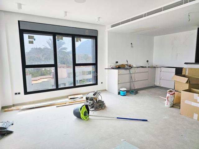 Ático en venta en Dénia, Les Bassetes El Marjal. Ático de obra nueva en exclusiva urbanización en primera línea de playa. Áticos.