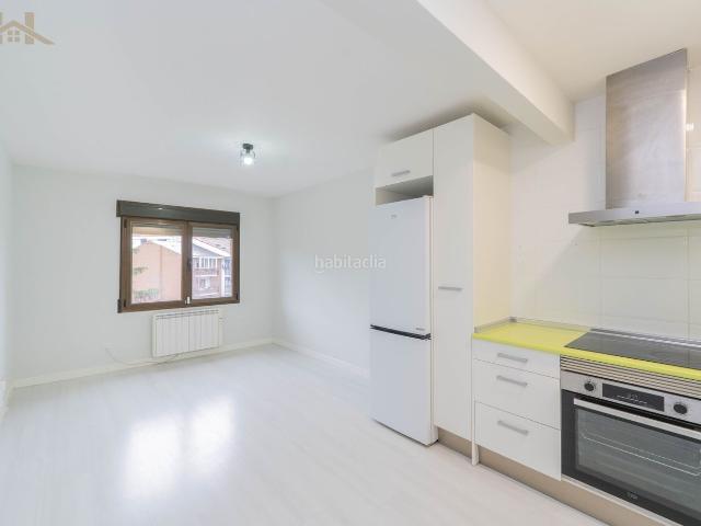 Ático en venta en Escorial El, Centro Manguilla. Piso en venta en CL Francisco Valiño. Áticos Escorial.