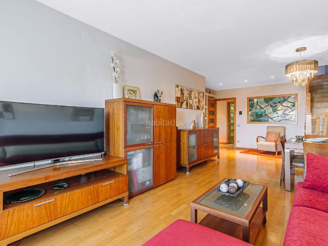 Ático en venta en Gavà, Centre Estació. Ático dúplex en venta en Gavà con 3 habitaciones, terrazas y garaje, Barcelona. Áticos.
