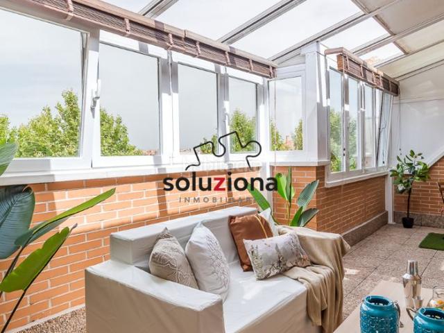 Ático en venta en Getafe, El Rosón Kelvinator. Precioso ático en venta en el barrio de Kelvinator, Getafe, junto a la estación de Getafe Central. Áticos.