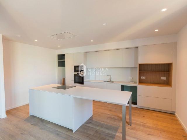 Ático en venta en Girona, Eixample Nord. Exclusivo áticodúplex cerca de la estación de Renfe. Áticos.