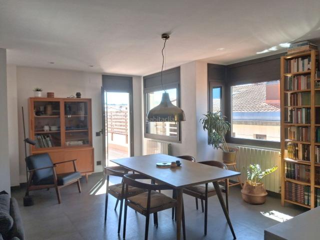 Ático en venta en Girona, Eixample Sud Migdia. Àtic amb gran terrassa, golfes i pàrquing inclòs a Migdia Químics. Áticos.