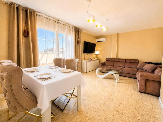 Ático en venta en Girona, Sant Narcis. Espectacular ático todo exterior con dos terrazas en Sant Narcís Girona. Áticos.