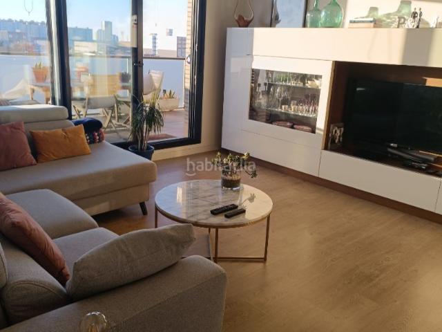 Ático en venta en Hospitalet de Llobregat L´, Centre. Àtic espectacular en finca semi nova. Áticos Hospitalet de Llobregat.