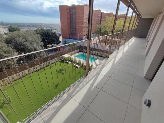 Ático en venta en Hospitalet de Llobregat L´, Sanfeliu. FABULOSO ÁTICO DE OBRA NUEVA CON TERRAZA, GRAN BALCÓN Y PARKING. Áticos Hospitalet de Llobregat.