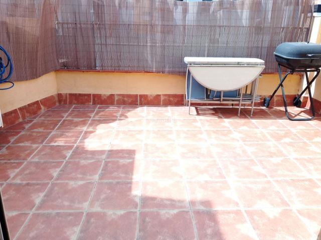 Ático en venta en Hospitalet de Llobregat L´, Santa Eulàlia. ATICO con TERRAZA, 2 Habitaciones, 4ª PLANTA REAL SIN ASCENSOR. Áticos Hospitalet de Llobregat.