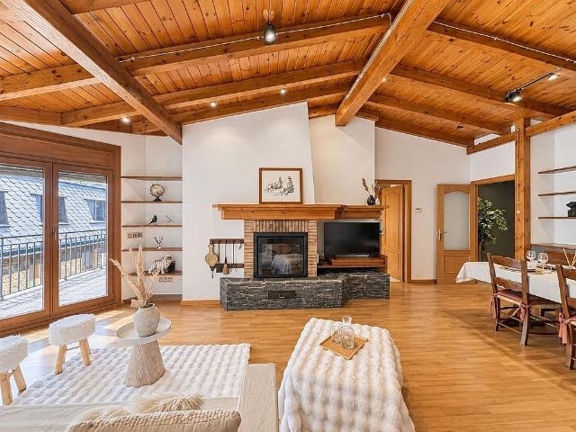 Ático en venta en Les Bons, de 128 m² 3 habitaciones por 690.000