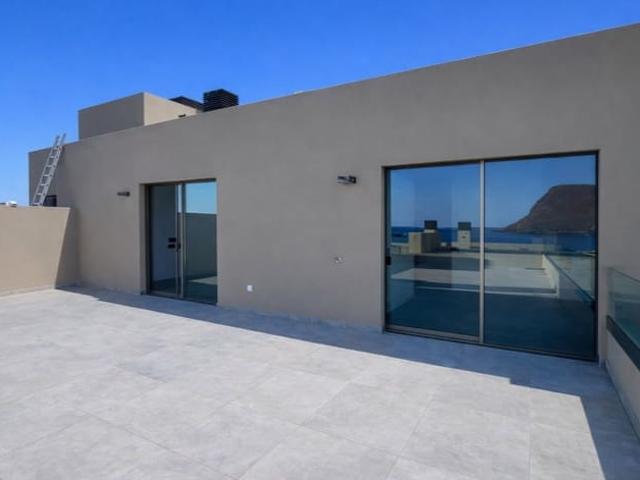 Ático en venta en Los Abrigos, Tenerife