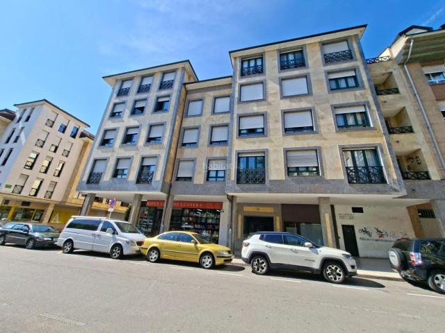 Ático en venta en Llanera. Se vende piso alquilado en Lugo de Llanera Asturias. Áticos.