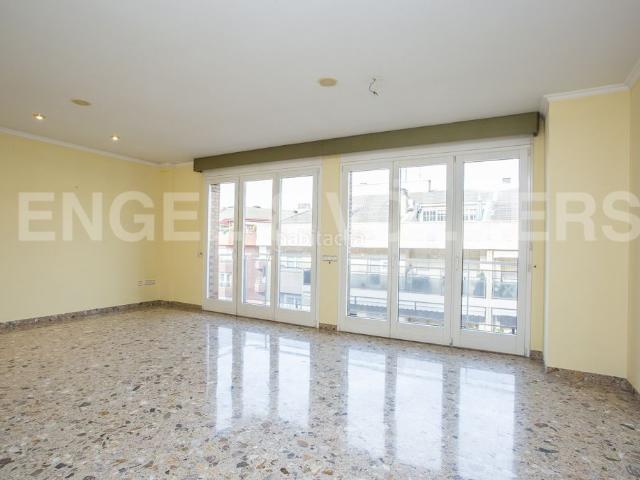 Ático en venta en Manresa, Poble Nou. Dúplex con piscina en el centro de Manresa. Áticos.