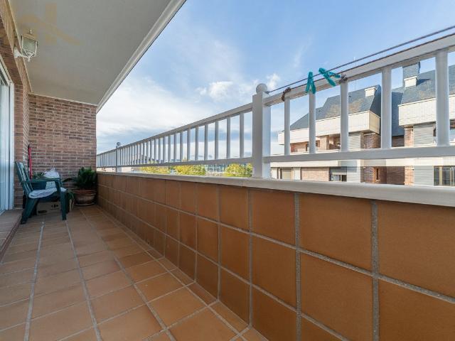 Ático en venta en Majadahonda, Golf El Carralero. Dúplex en venta en Oliva. Áticos.
