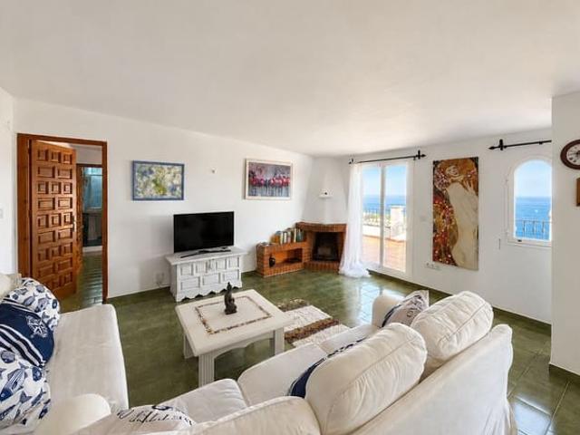 Ático en venta en Maro, Málaga Costa del Sol