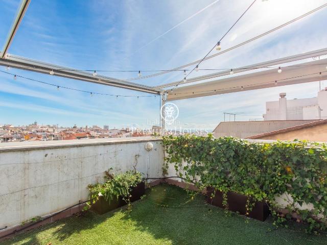 Ático en venta en Mataró, Centre. Espectacular ático tríplex de grandes dimensiones en venta en el centro de Mataró. Áticos.